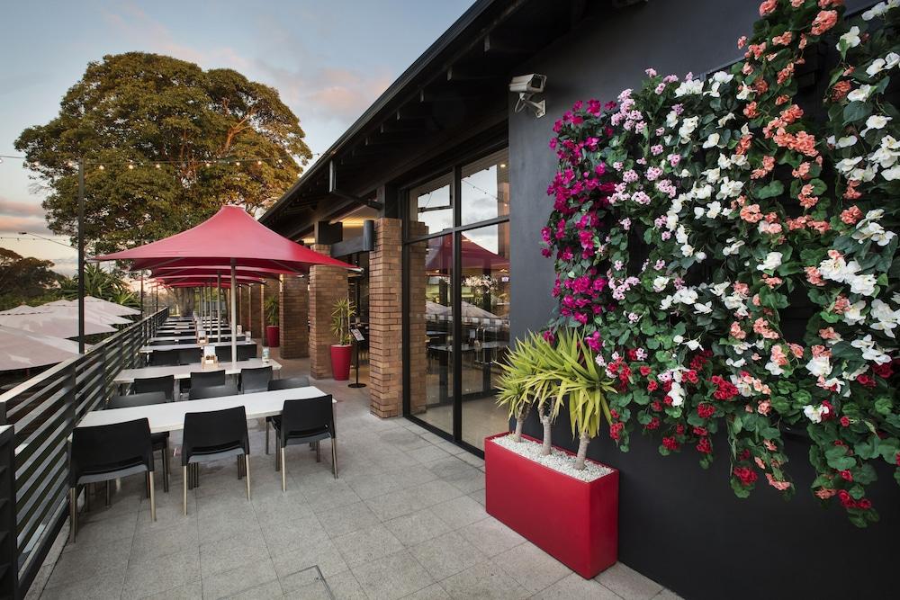 Nightcap At The Ranch Hotel Macquarie Park エクステリア 写真